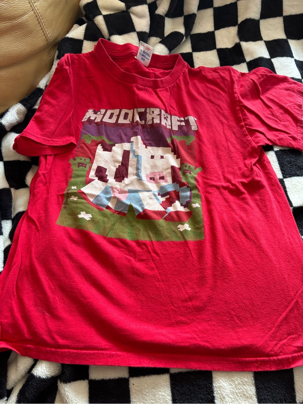 Youth medium cows Minecraft shirt